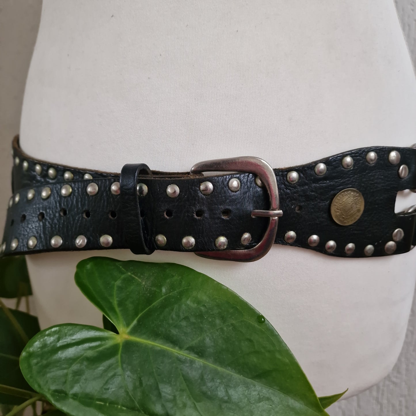 coin leather wide belt 11