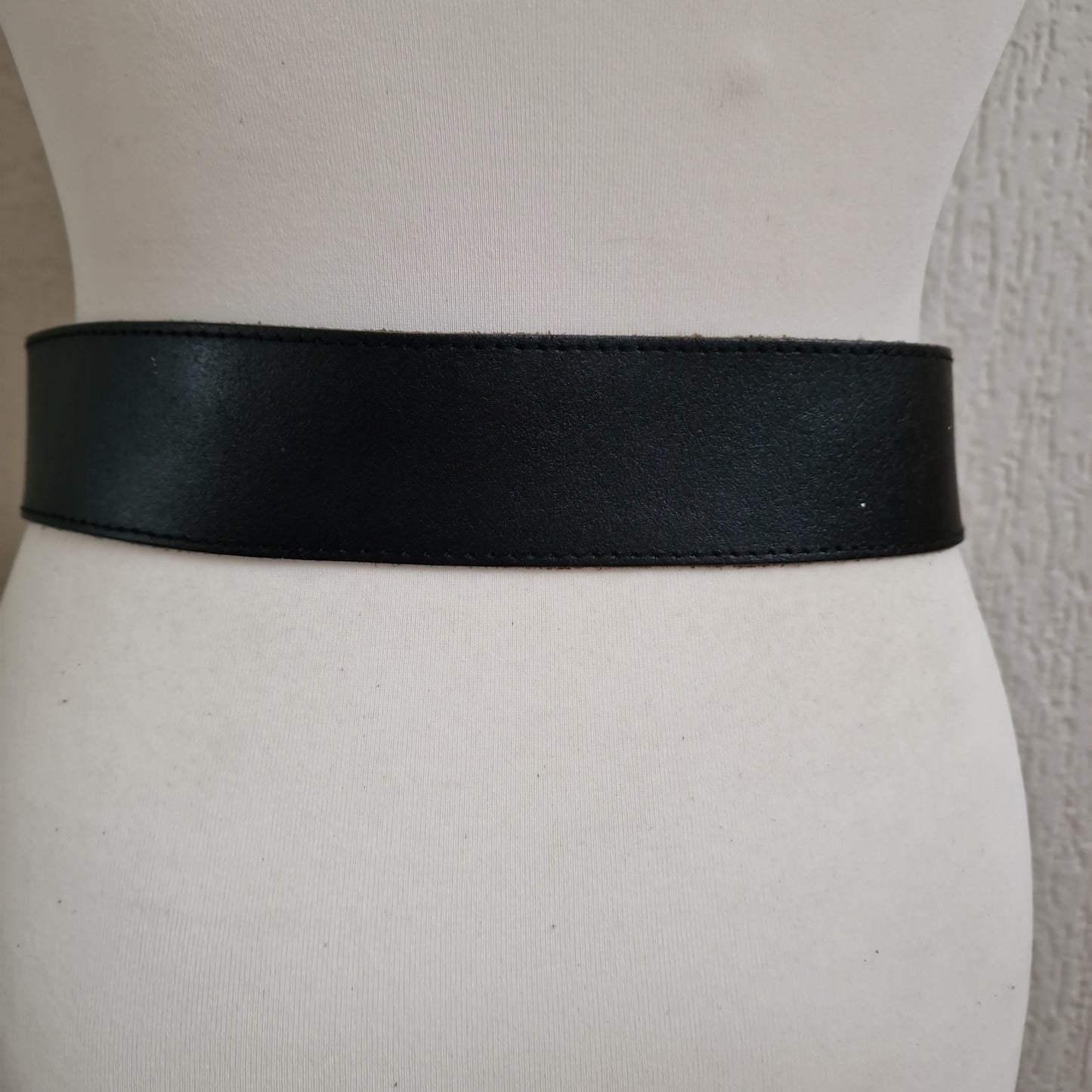 leather belt 14