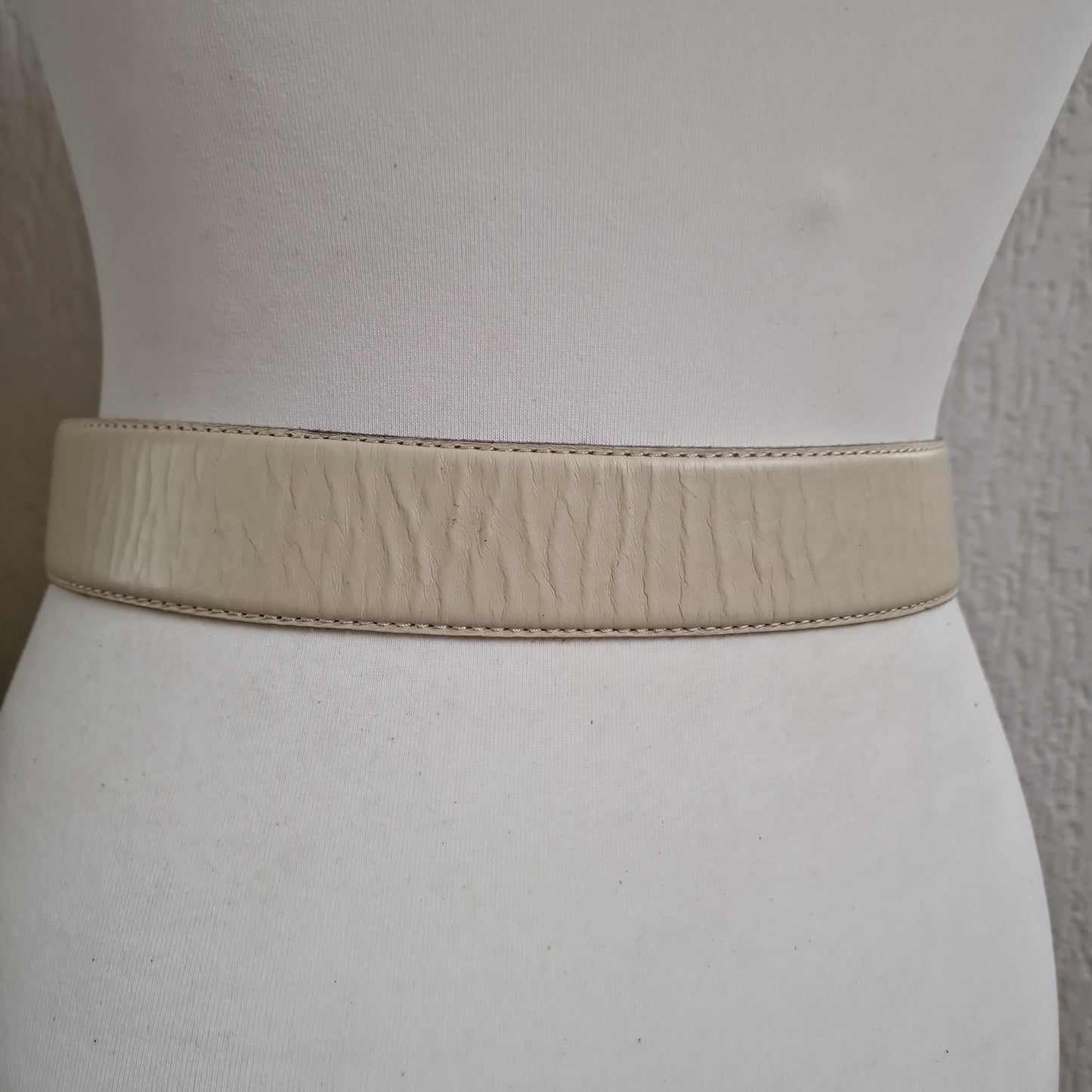 cream belt 16