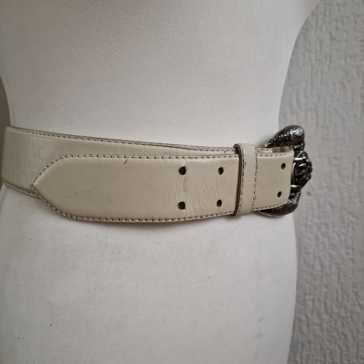 cream belt 16