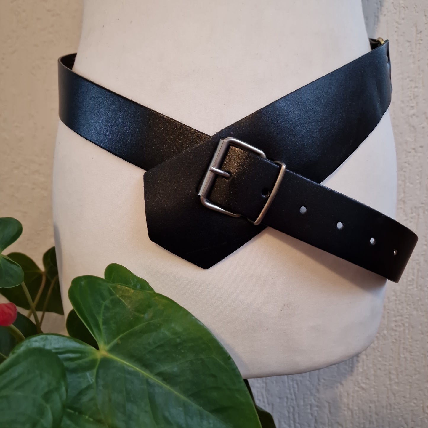 leather belt 19