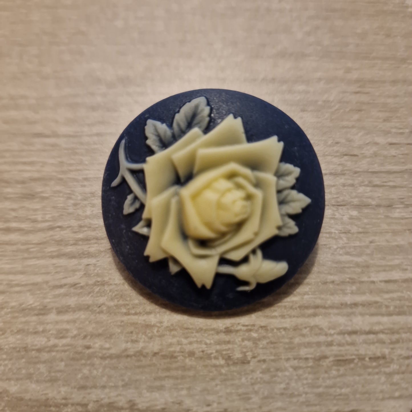 resin cameo brooches 13