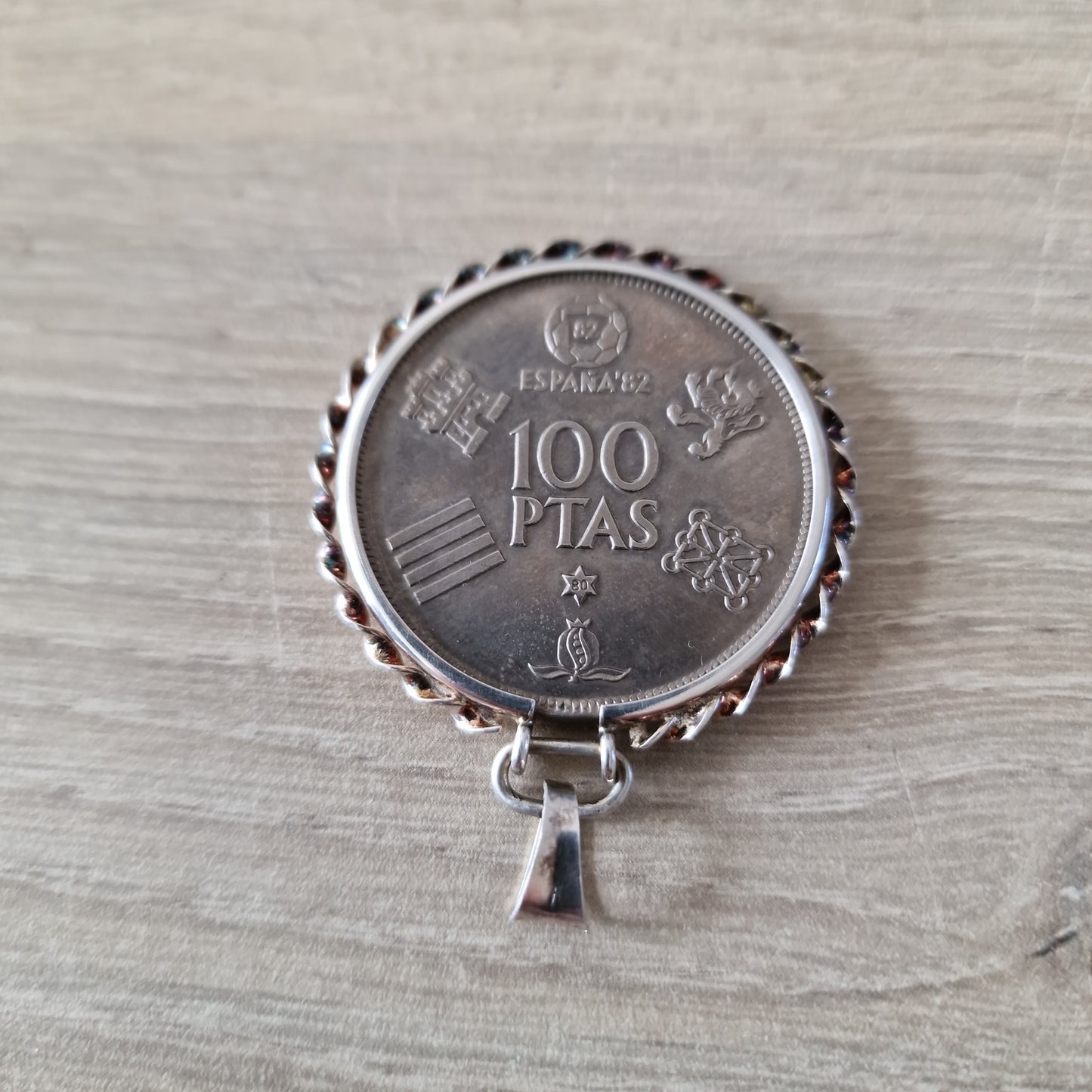 100 ptas coin pendant