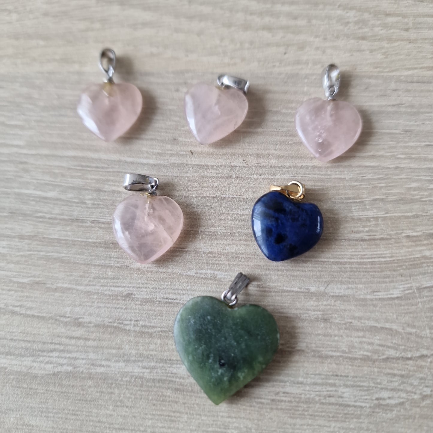 6 pendentifs coeur pierres précieuses 3