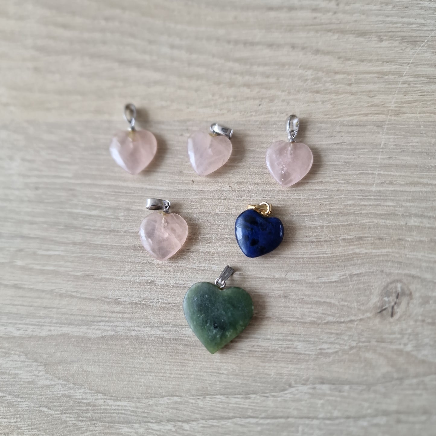 6 pendentifs coeur pierres précieuses 3