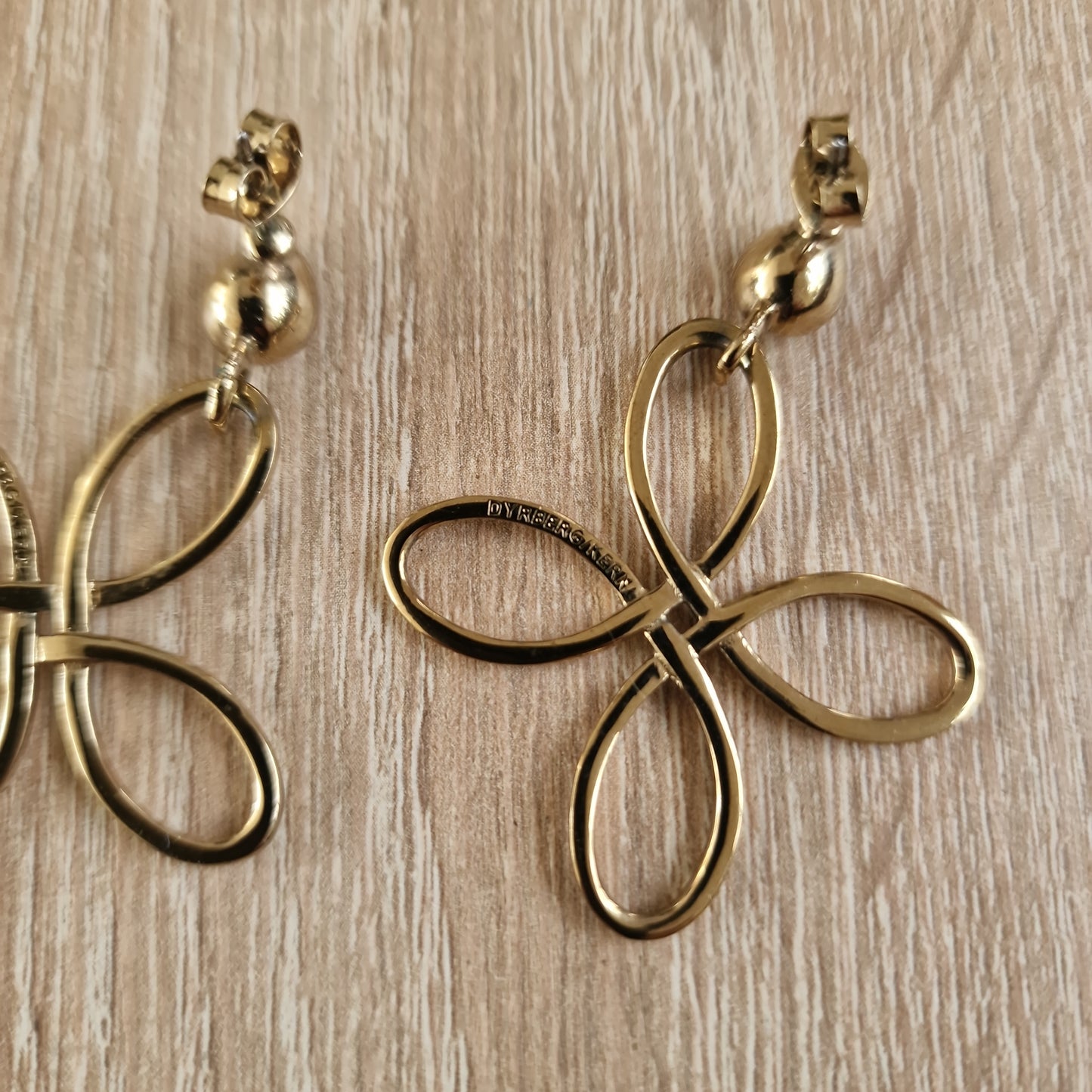 Boucles d'oreilles noyau Dyrberg