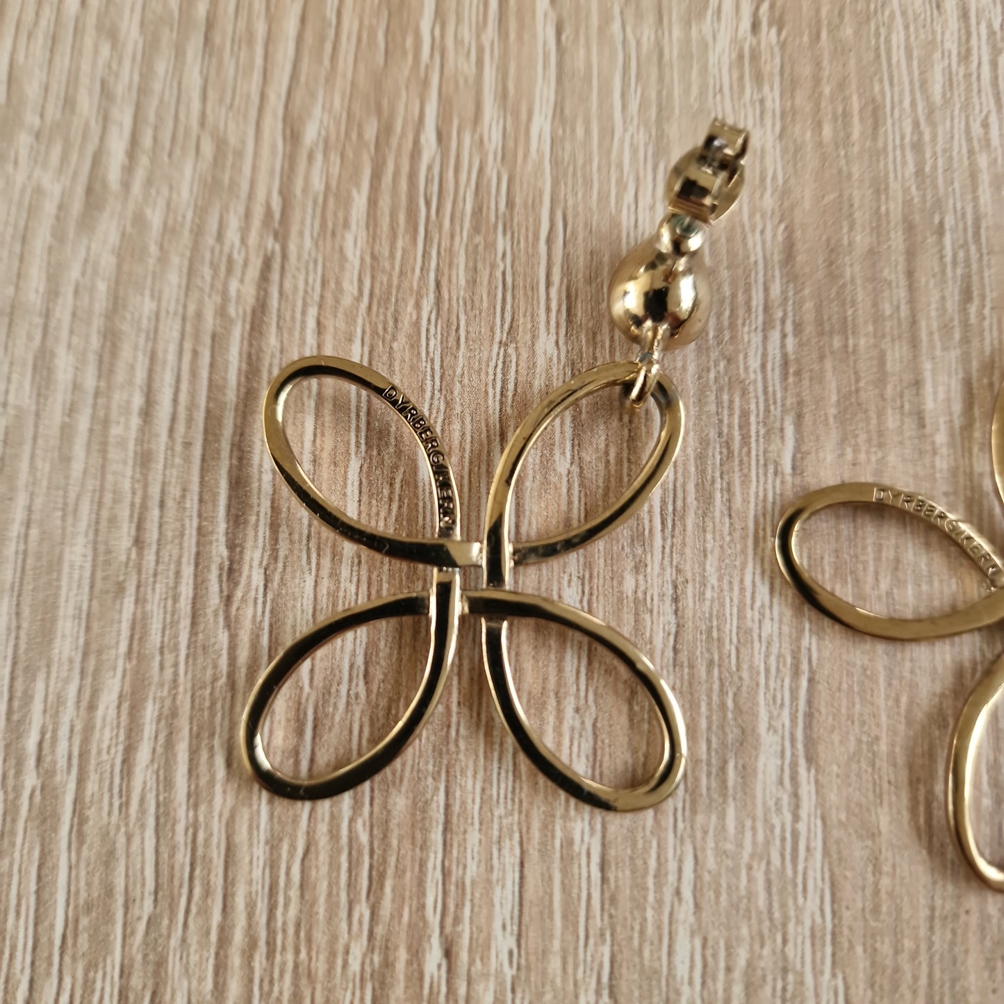 Boucles d'oreilles noyau Dyrberg