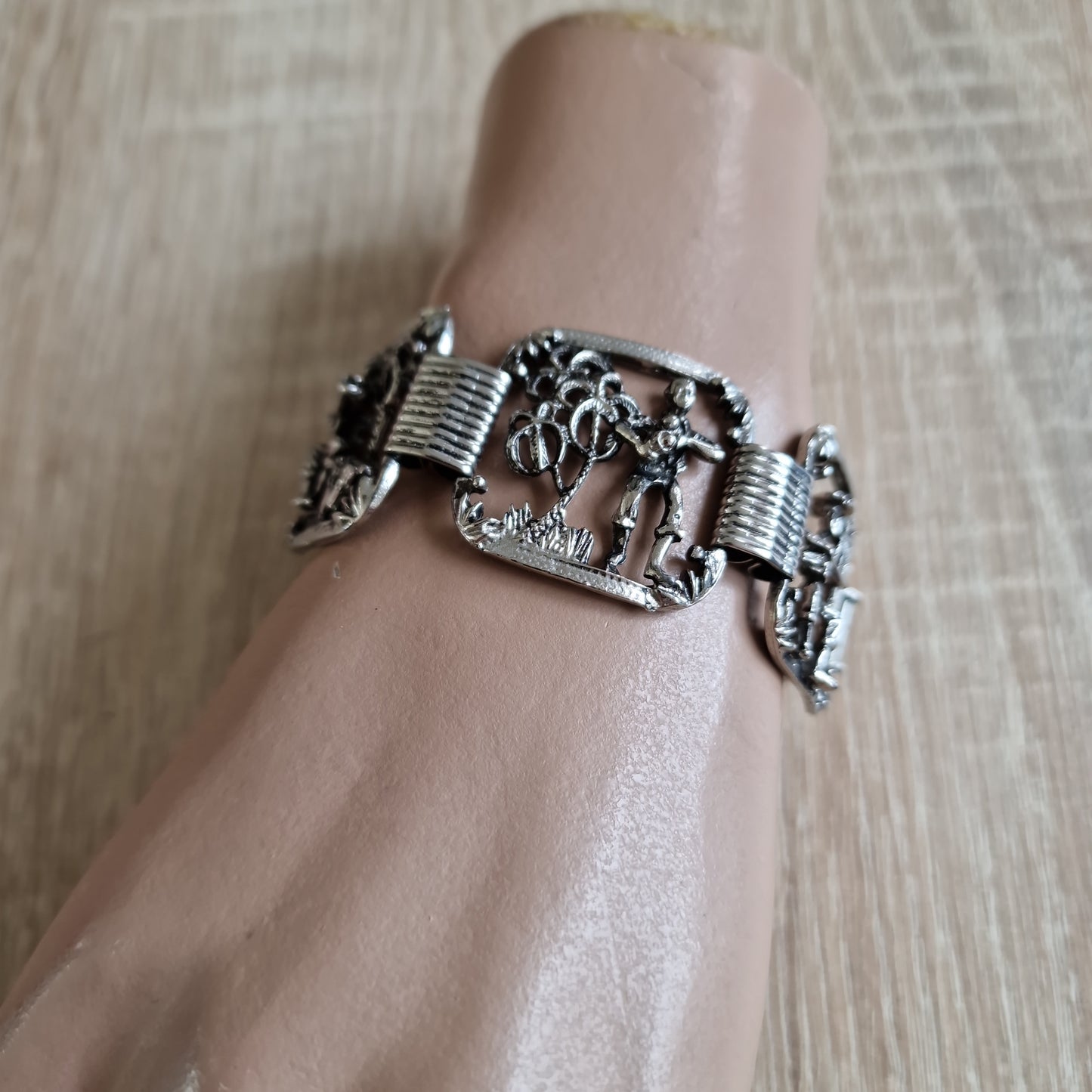 Bracelet with image