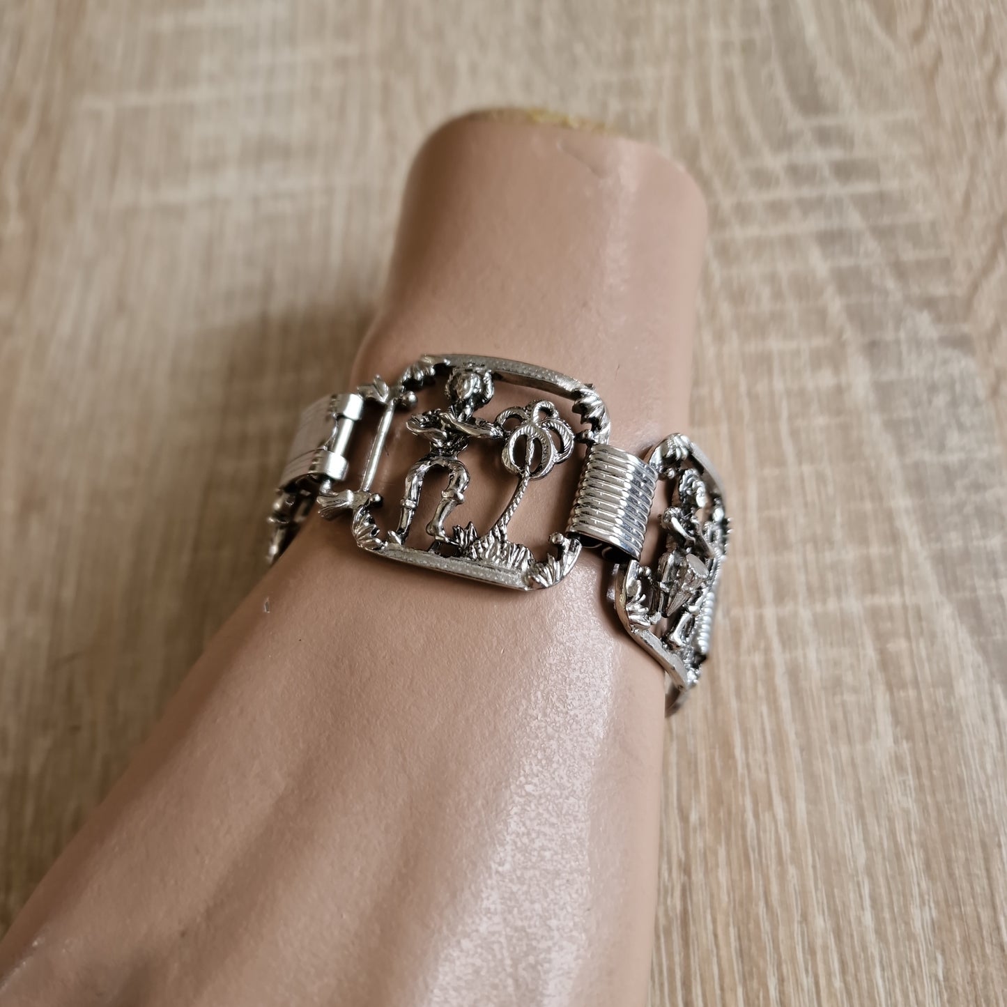 Bracelet with image