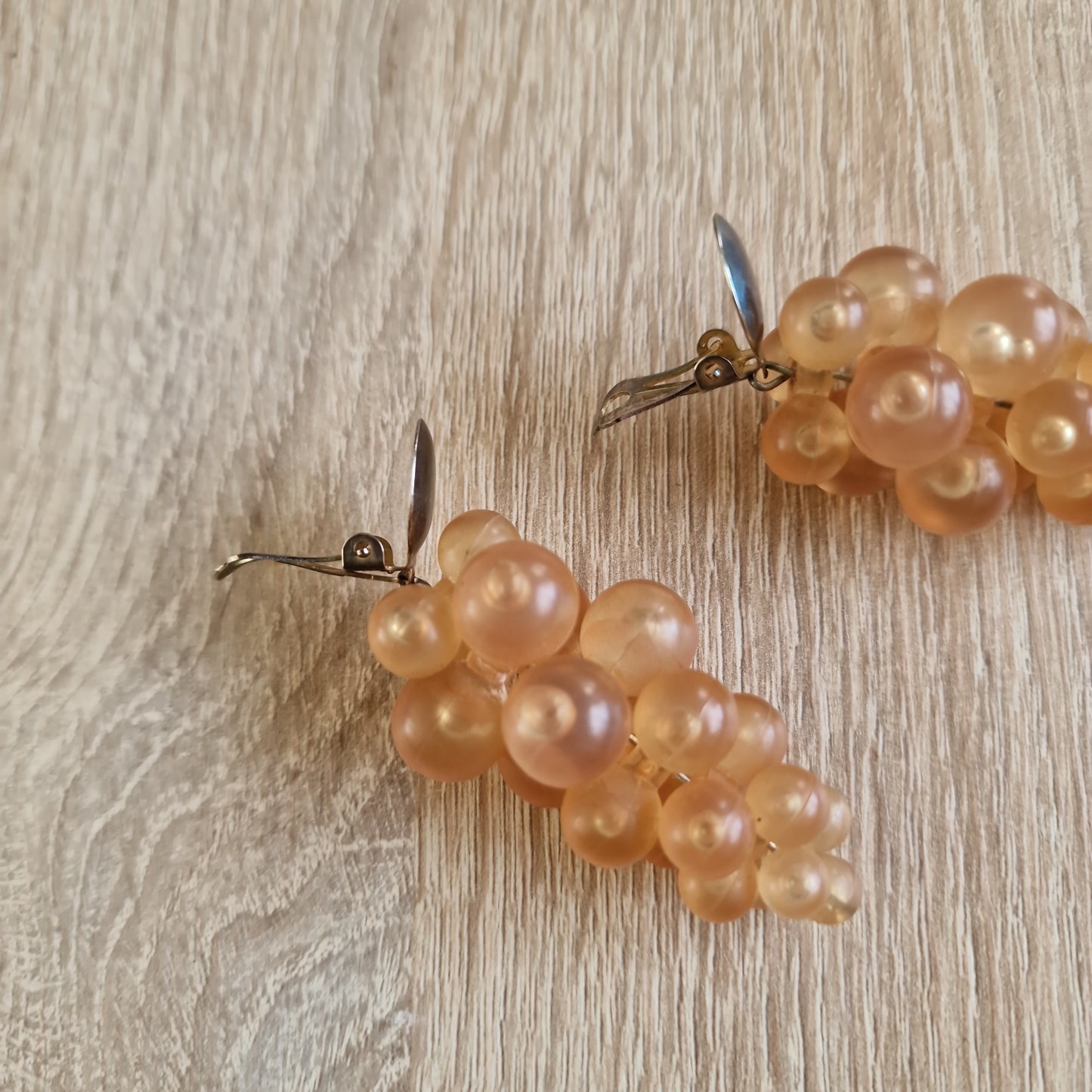 Floating clip earrings