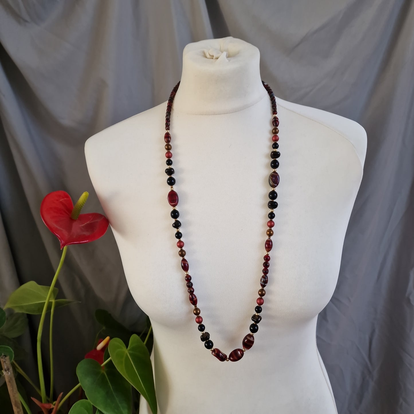 Collier long en perles de verre