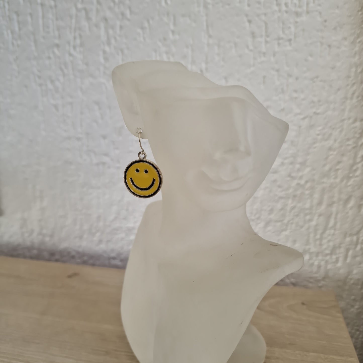 Smiley hang oorbellen