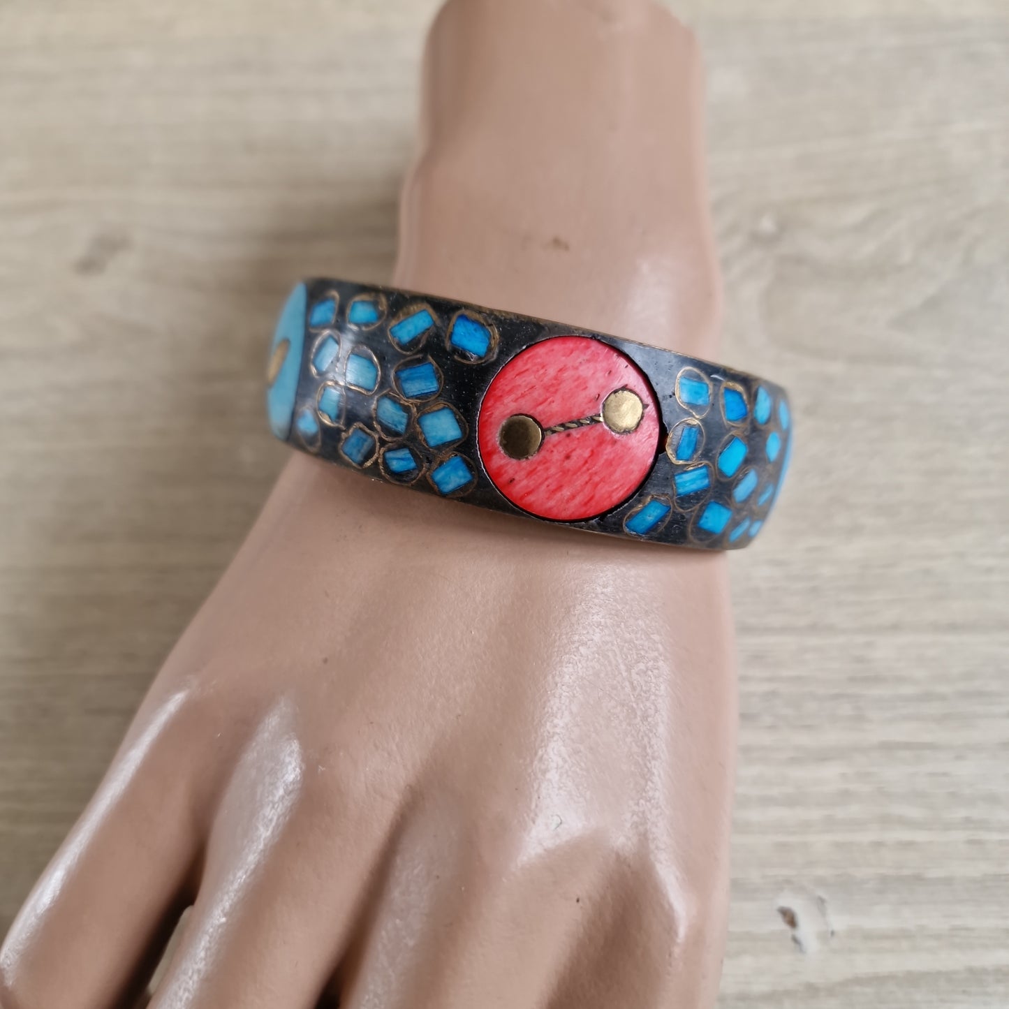 Koperen armband met steentjes