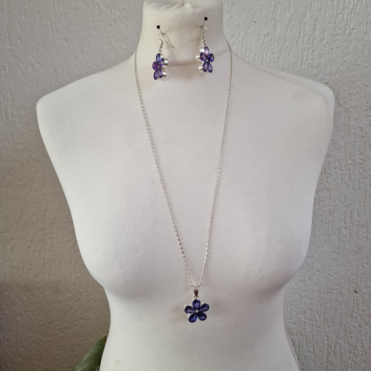 Set ketting en oorbellen