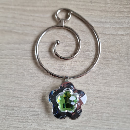 Swarovski flower charm peridot 290 841