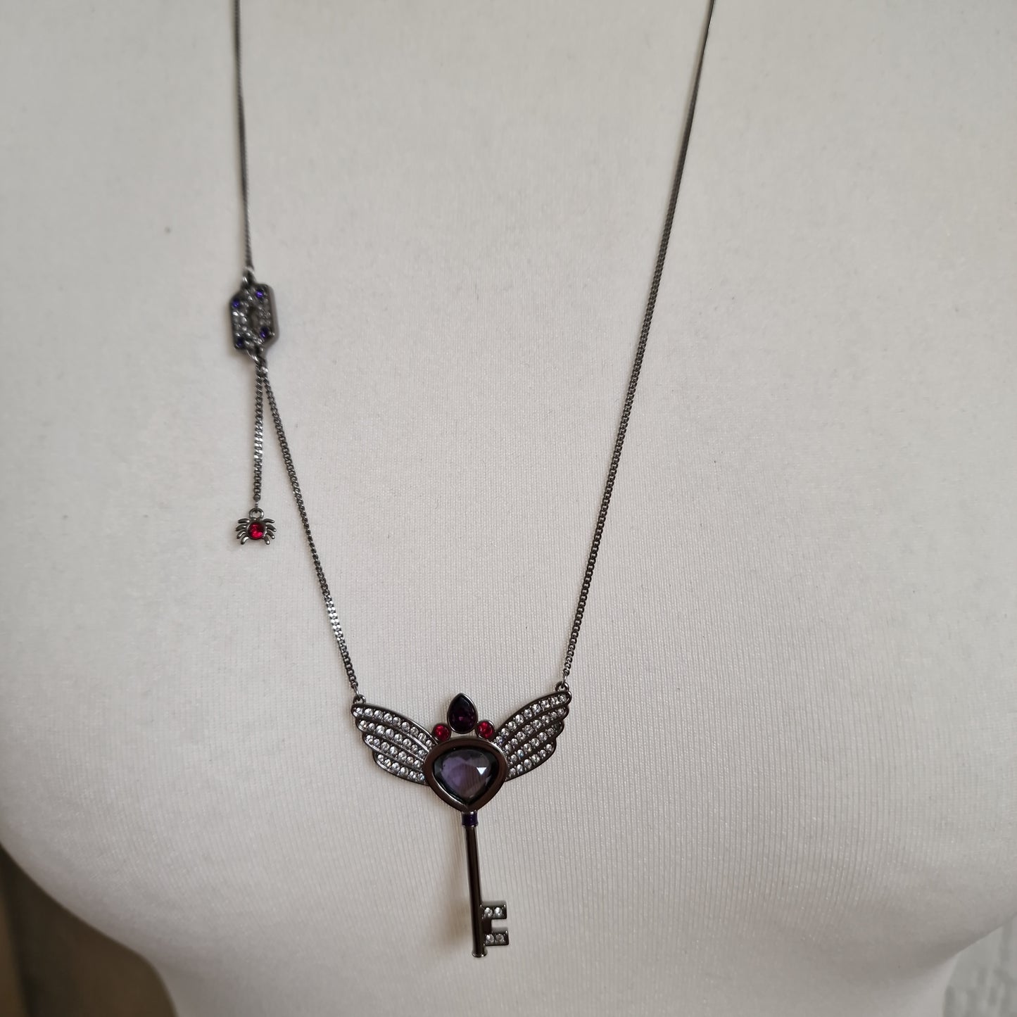 Swarovski sleutel met vleugels ketting