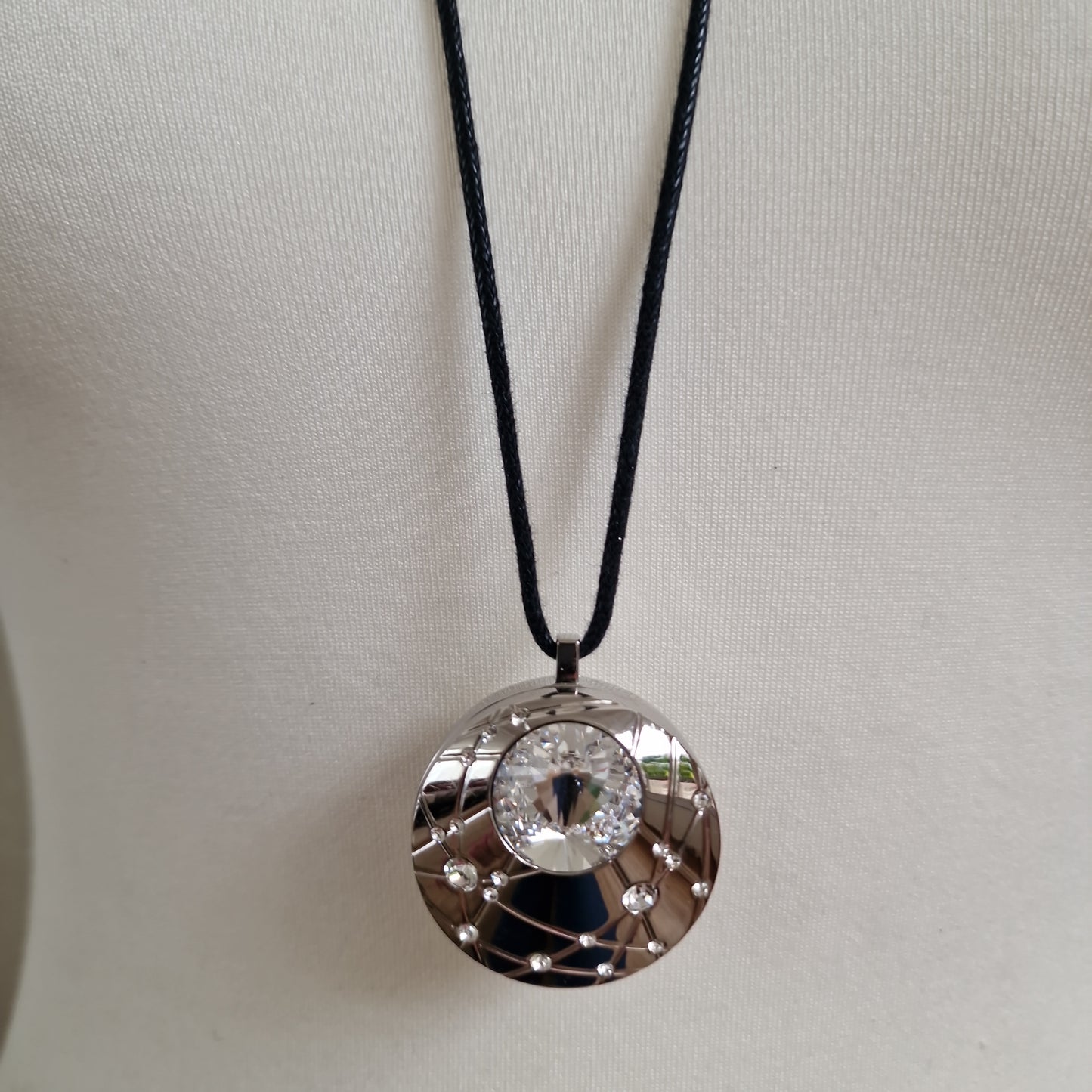 Swarovski houder aan ketting 1