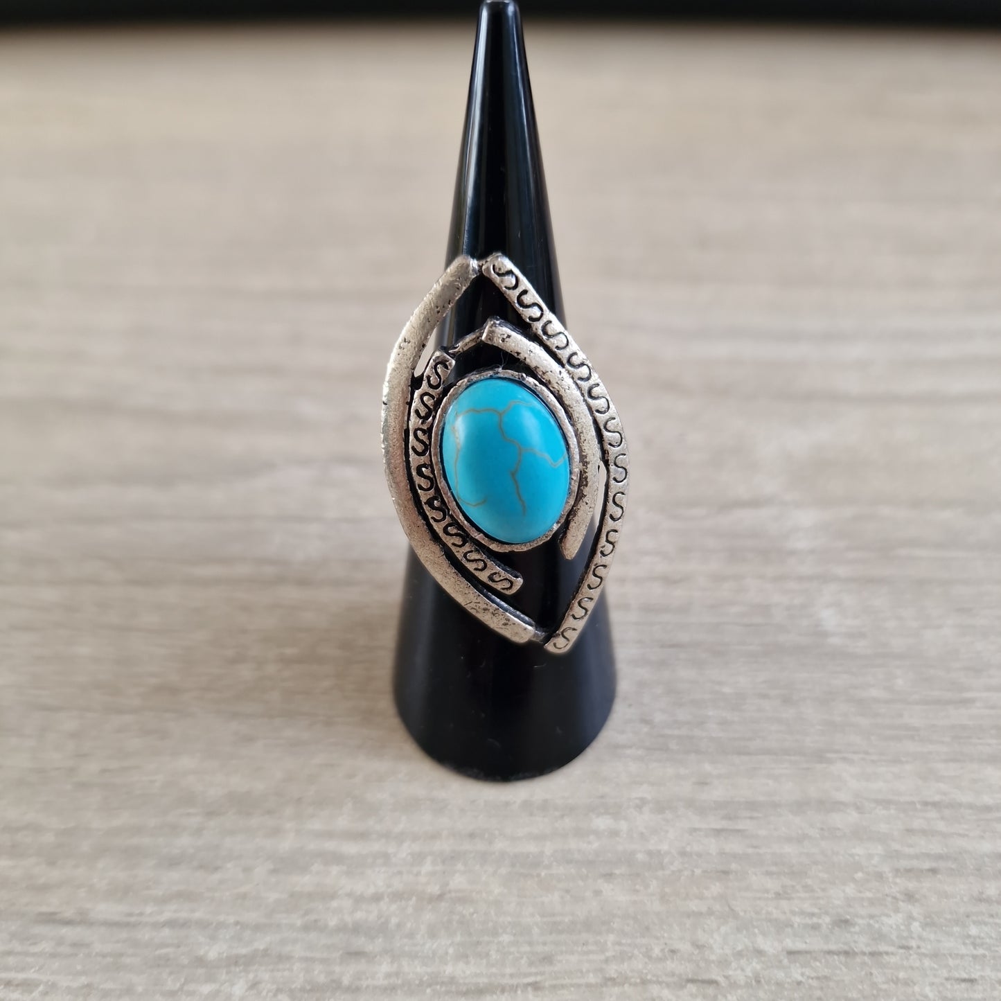 Ring met turquoise steen 24