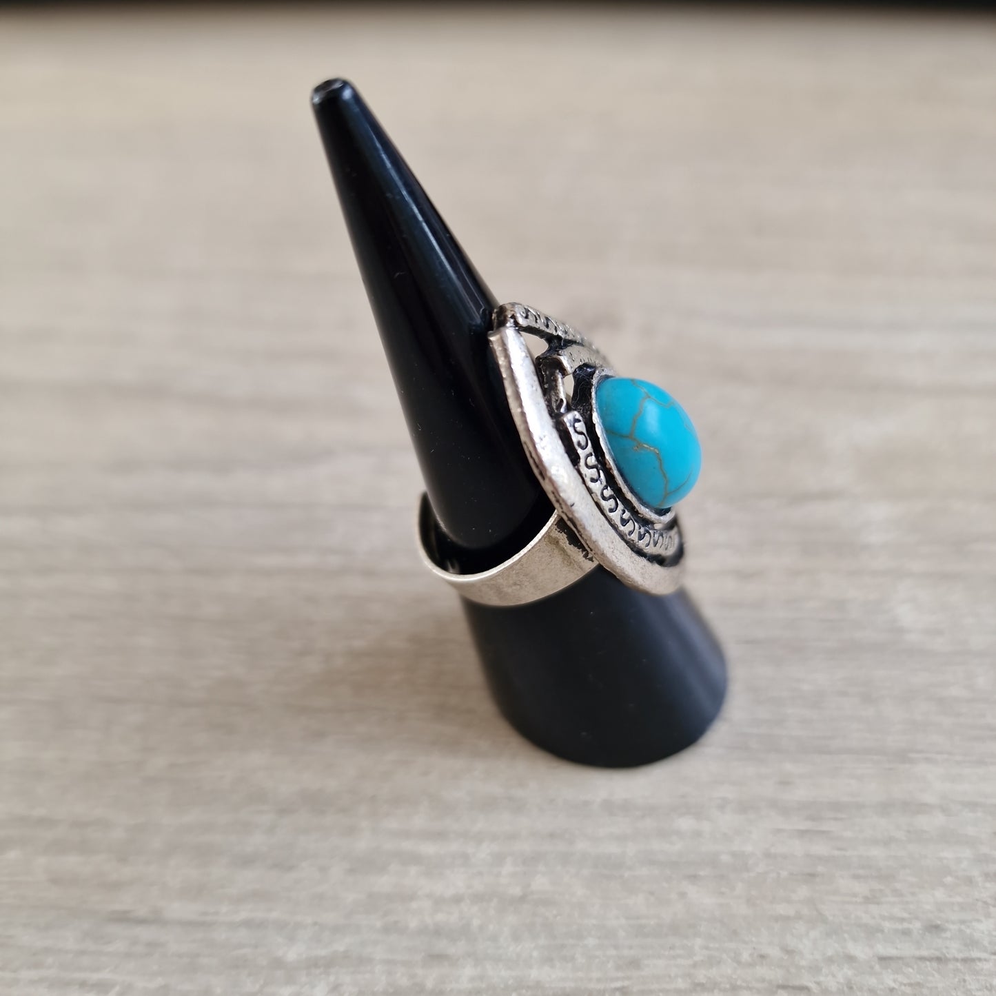 Ring met turquoise steen 24